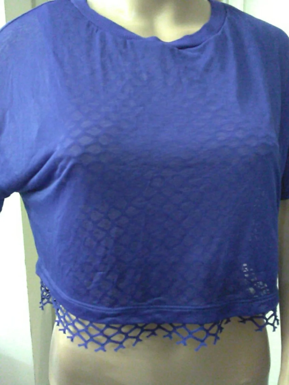 ALO Yoga Purple Crochet-Hem Crop Top (SUPER COOL LOOK) SHEERNESS
